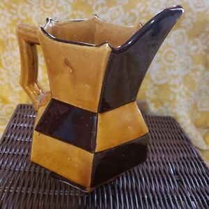 🎄 Unique Hand-Painted Ceramic Moka Pot Shape Vase Sculpture Two-Tone Art Decor